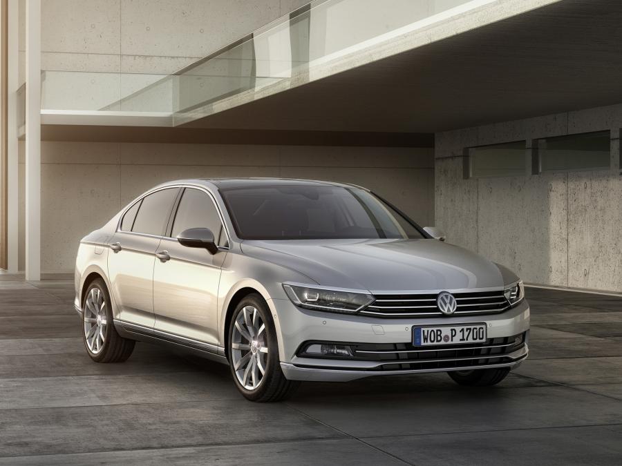  Volkswagen Passat 2015 года  (фото 4 из 23)